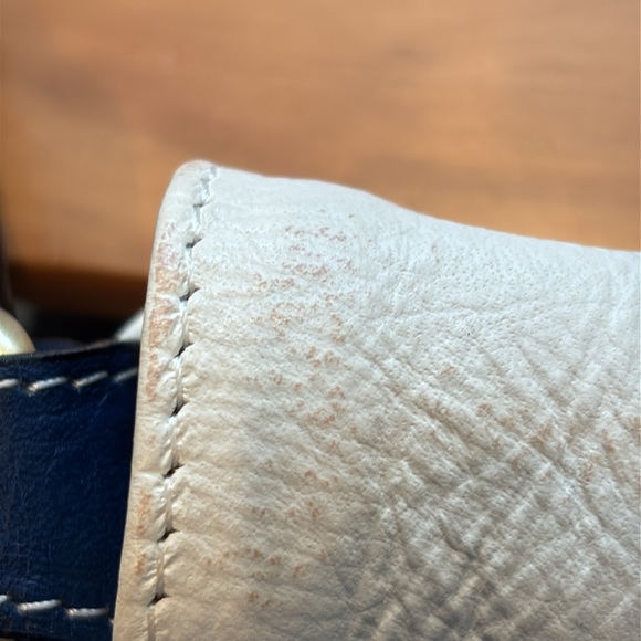 Avorio genuine leather crossbody bag in white with blue trim. - Picture 7 of 10